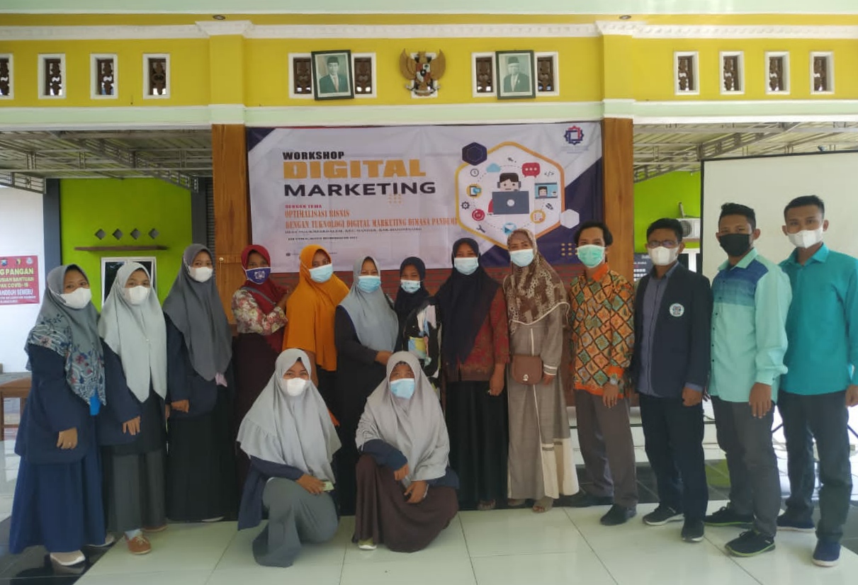 Pelaksanaan Workshop Digital Marketing dan Penyerahan hadiah  